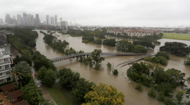 Guard Units From Other States Join Harvey Response in Texas Guard Units From Other States Join Harvey Response in Texas