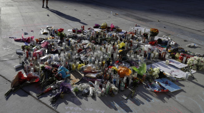 Federal Bureau of Investigation rechecks Vegas gunman's house — WHAT'S HAPPENING Federal Bureau of Investigation rechecks Vegas gunman's house — WHAT'S HAPPENING